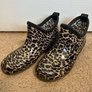 CAPELLI OF NEW YORK Leopard Print Rain Boots
